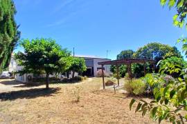 Delightful Detached House Of 132 M2 With 3 Bedrooms And Large Hangar Of 110 M2 On An Enclosed Plot Of 980 M2 In A Peaceful Setting.