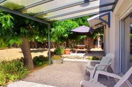 Delightful Detached House Of 132 M2 With 3 Bedrooms And Large Hangar Of 110 M2 On An Enclosed Plot Of 980 M2 In A Peaceful Setting.