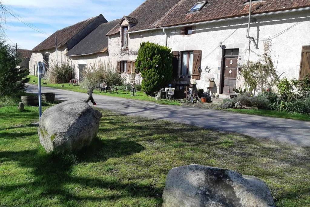 For Sale Period Country Property with Pool near Le Dorat