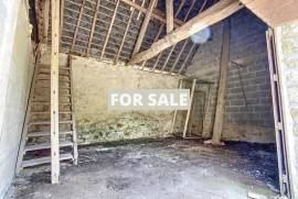 Country House with Outbuilding, Ideal Holiday Home
