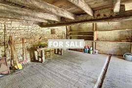 Country House with Outbuilding, Ideal Holiday Home