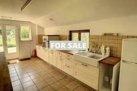 Country House with Outbuilding, Ideal Holiday Home
