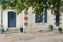 Maison De Maitre With Outbuilding