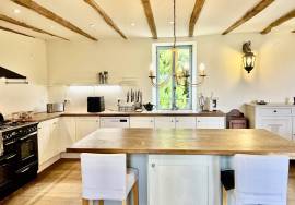 Detached Country House with Swimming Pool