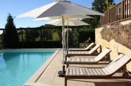 Detached Country House with Swimming Pool