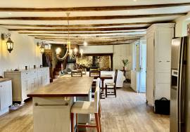 Detached Country House with Swimming Pool