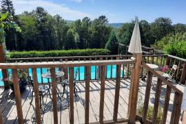 Detached Country House with Swimming Pool
