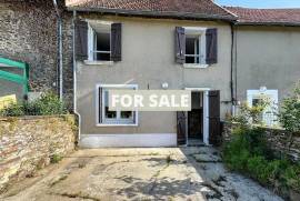 Cottage with Nice Garden, Ideal Holiday Home