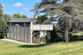 Superb Chateau in Landscaped Grounds