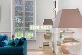 Superb Chateau in Landscaped Grounds Superb Chateau in Landscaped Grounds