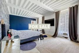 Superb Chateau in Landscaped Grounds Superb Chateau in Landscaped Grounds