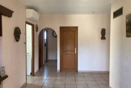 Detached Villa With Garage, Swimming Pool & Pool House