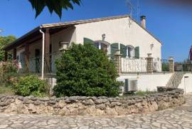 Detached Villa With Garage, Swimming Pool & Pool House