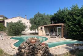Detached Villa With Garage, Swimming Pool & Pool House