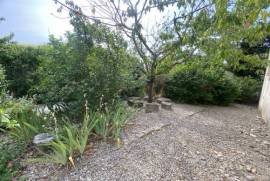 Single-Story Detached Villa with Garden