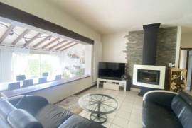 Detached Villa With Swimming Pool