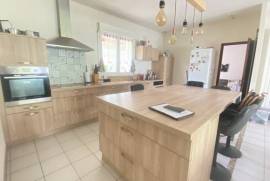 Detached Villa With Swimming Pool