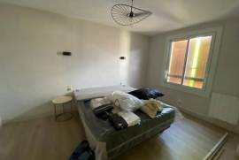 Villa with 4 Bedrooms, Garage, Large Basement