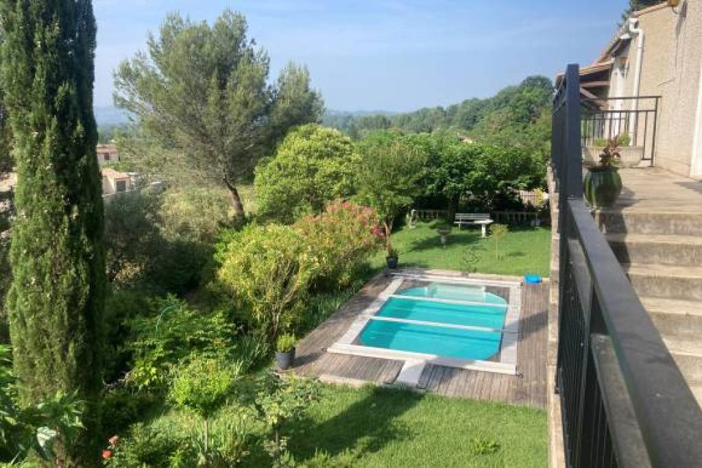 Detached Villa, Swimming Pool, Garage, Parkland Gardens