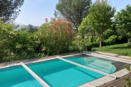 Detached Villa, Swimming Pool, Garage, Parkland Gardens