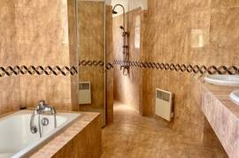 A Lovely Languedocienne Architect Villa With 3 Bedrooms, Garage, Terraces And Courtyard With Pool, O
