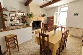 Winegrower's Property With Stone Outbuilding And Swimming Pool
