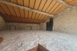 Winegrower's Property With Stone Outbuilding And Swimming Pool