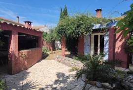 Detached Villa With Swimming Pool