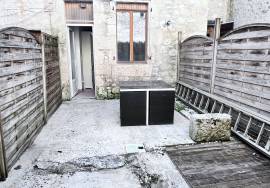 Town House with Courtyard Garden