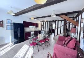Town House with Courtyard Garden