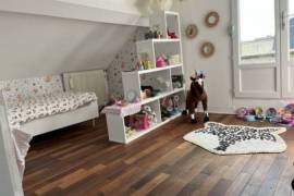 Prestige Property with Pool in Superb Location