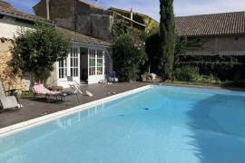 Prestige Property with Pool in Superb Location