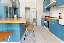 Prestige Property with Pool in Superb Location