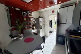 Detached Villa with Studio and Lovely Garden