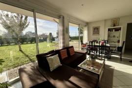 Detached Villa with Studio and Lovely Garden