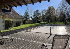 Detached Country House with Swimming Pool