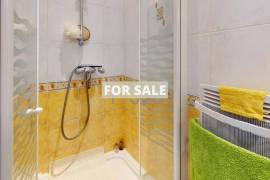 Single Storey Villa With Garden