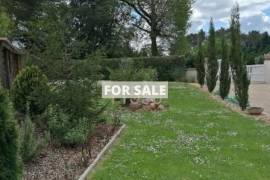 Single Storey Villa With Garden