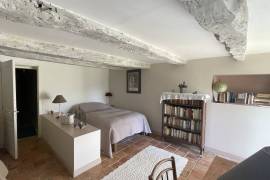 Detached Country House with Swimming Pool and Landscaped Garden