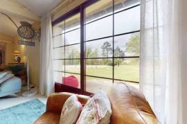 Detached Country House with Swimming Pool