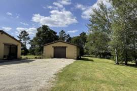 Detached Country House with Swimming Pool