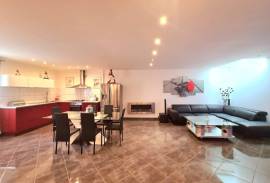 Fully Renovated Manor House, Garage, Spa And Superb Terrace