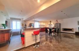 Fully Renovated Manor House, Garage, Spa And Superb Terrace