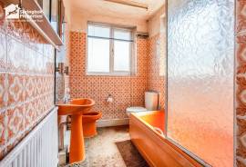 2 bedroom, Terraced bungalow for sale