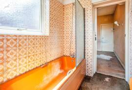 2 bedroom, Terraced bungalow for sale