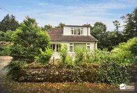 3 bedroom, Detached house for sale