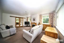 3 bedroom, Detached house for sale