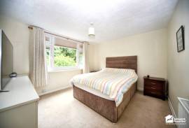 3 bedroom, Detached house for sale