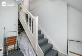 2 bedroom, Flat for sale