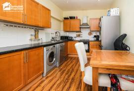 2 bedroom, Flat for sale